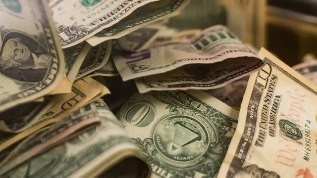 Cheapest Way to Send Money Abroad in 2027: Fees, Rates and Hidden Costs