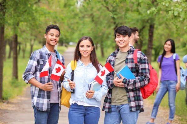 Work in Canada with a Student Visa: Rules, Limits & Tips