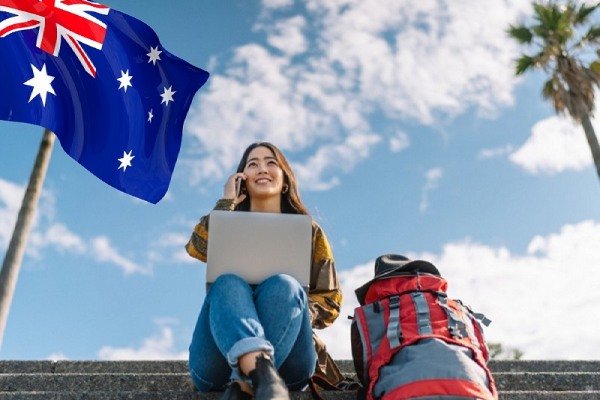 Working in Australia: Complete Guide to Visas, Jobs & Salary